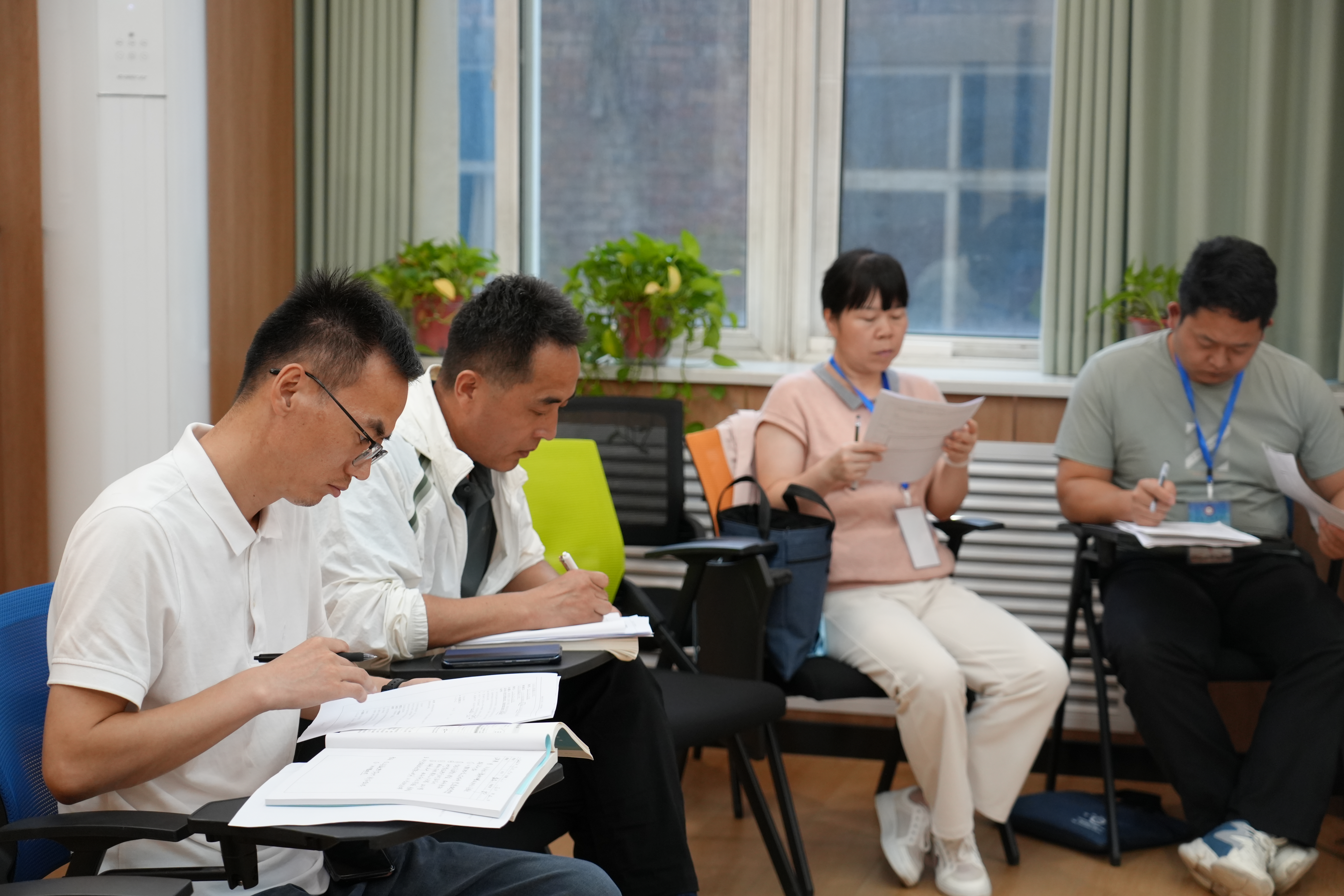 研讨5.JPG