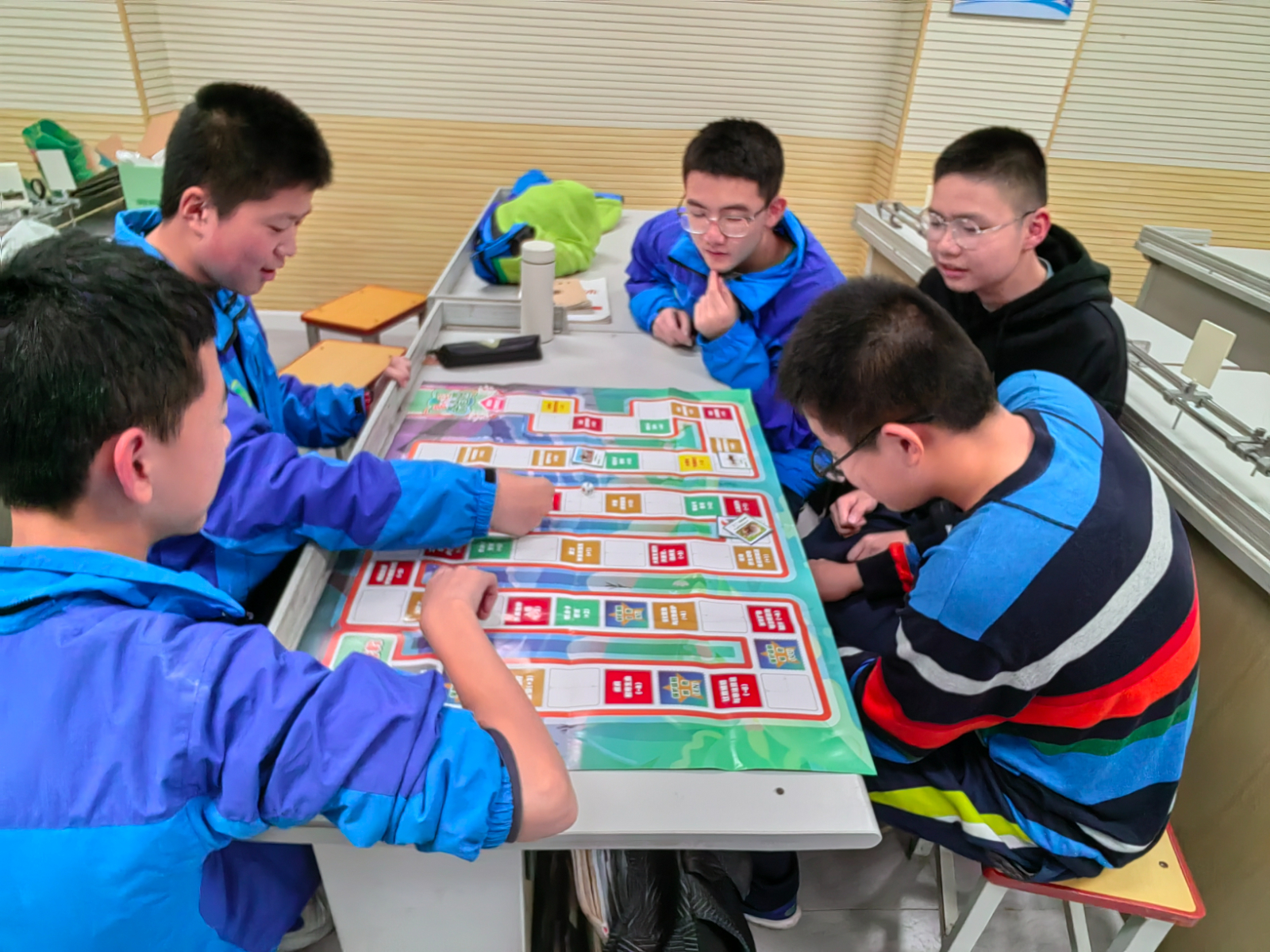 c70ad1b5aab2076d5a938461d7667d38.jpg c70ad1b5aab2076d5a938461d7667d38.jpg